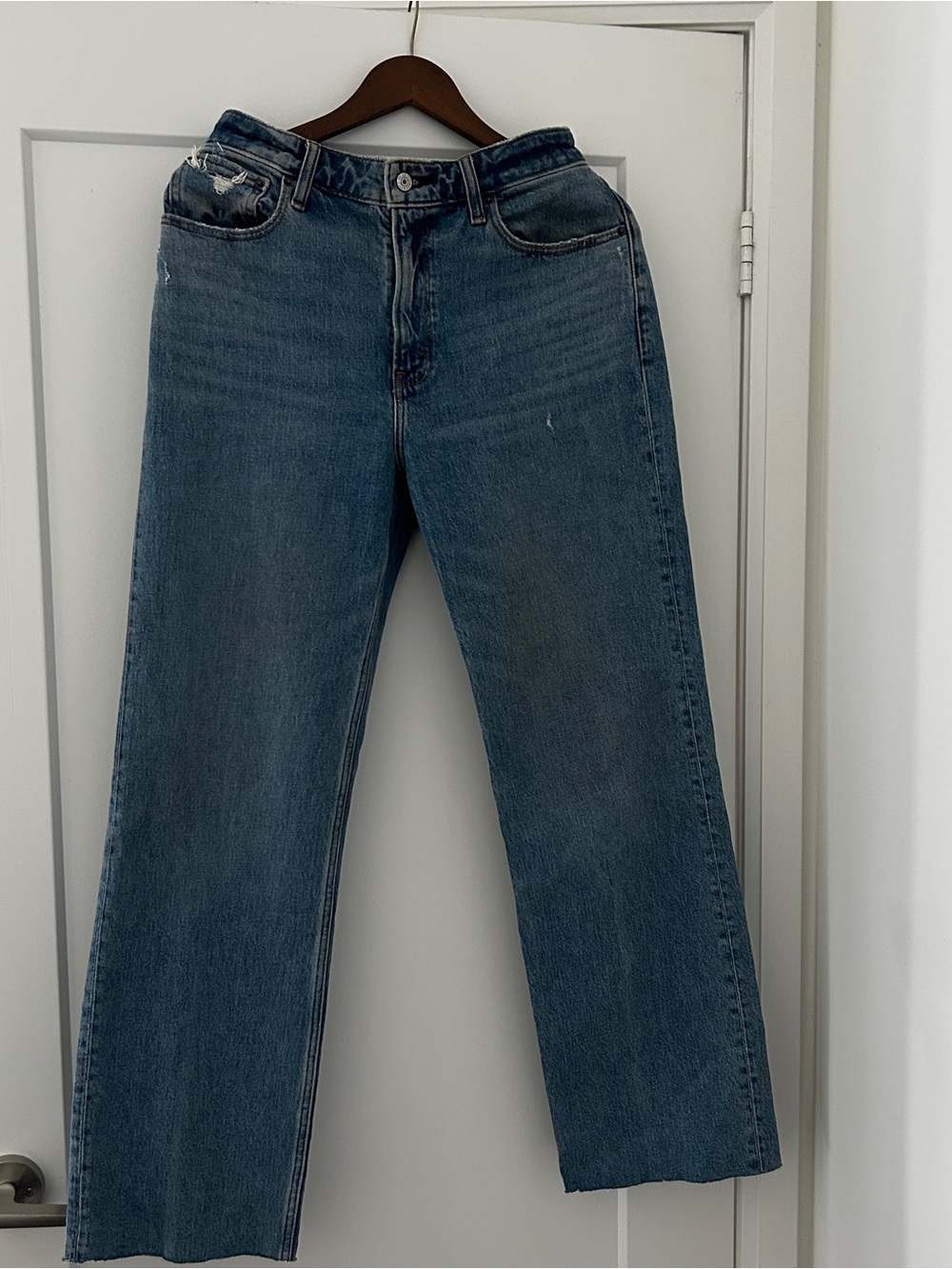 Abercrombie & Fitch High-Rise Straight-Leg Blue Jeans